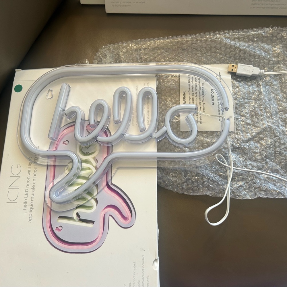 Icing White 'Hello' LED Wall Decor - Picture 6 of 16